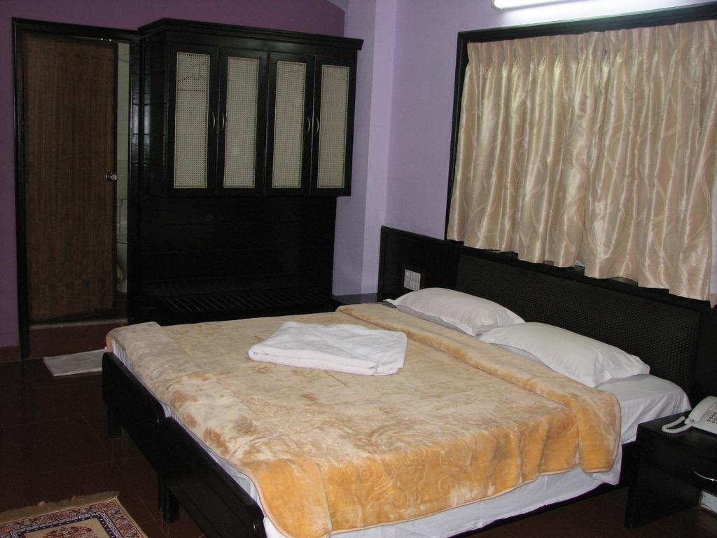 Suhashini Palace Bed & Breakfast