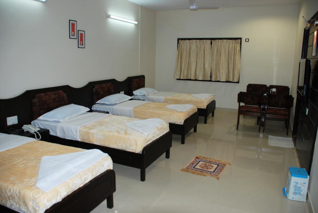 Bed & Breakfast Suhashini Palace