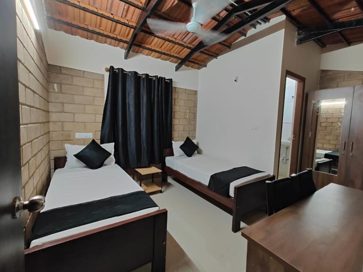 Hostel Minimal Poshtel *