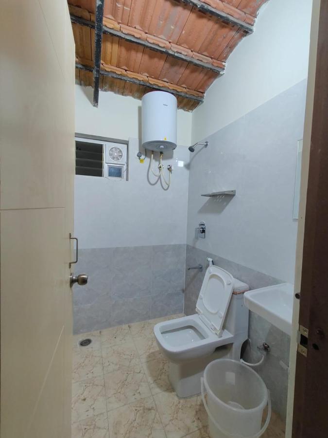 Minimal Poshtel *