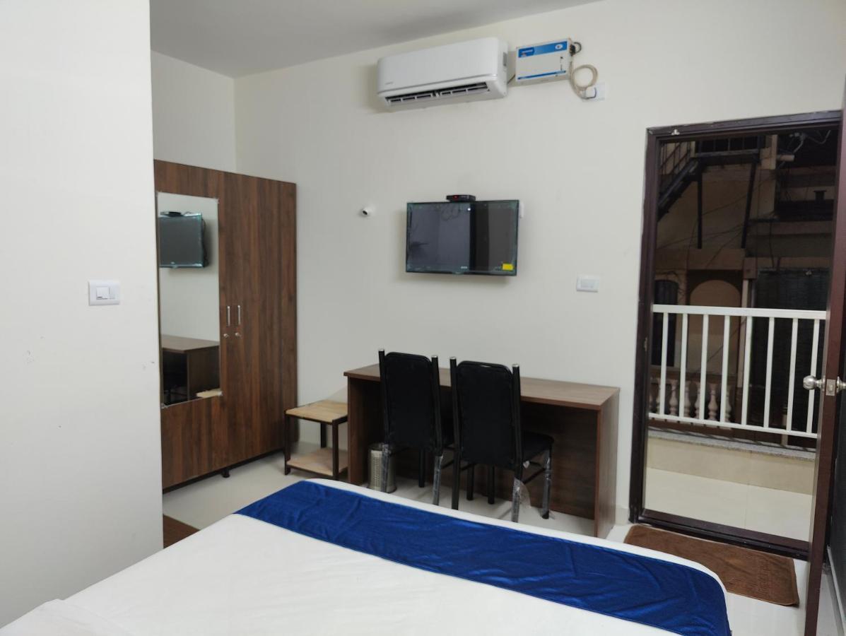 Minimal Poshtel Hostel Mysore
