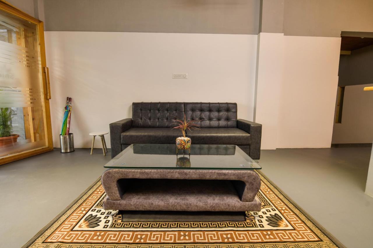 Shine Residency Hotel 3*