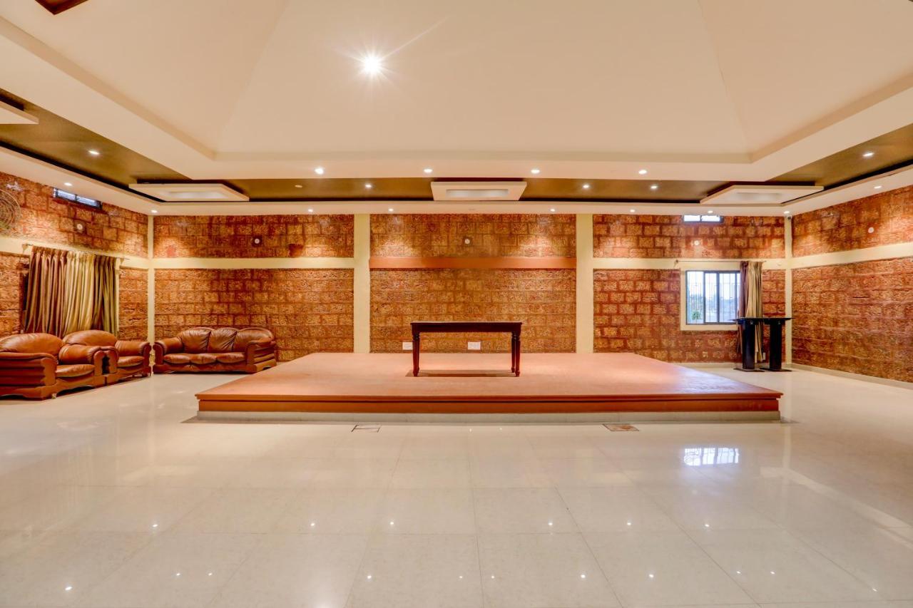 Itsy Kings L Den Hotel 3*
