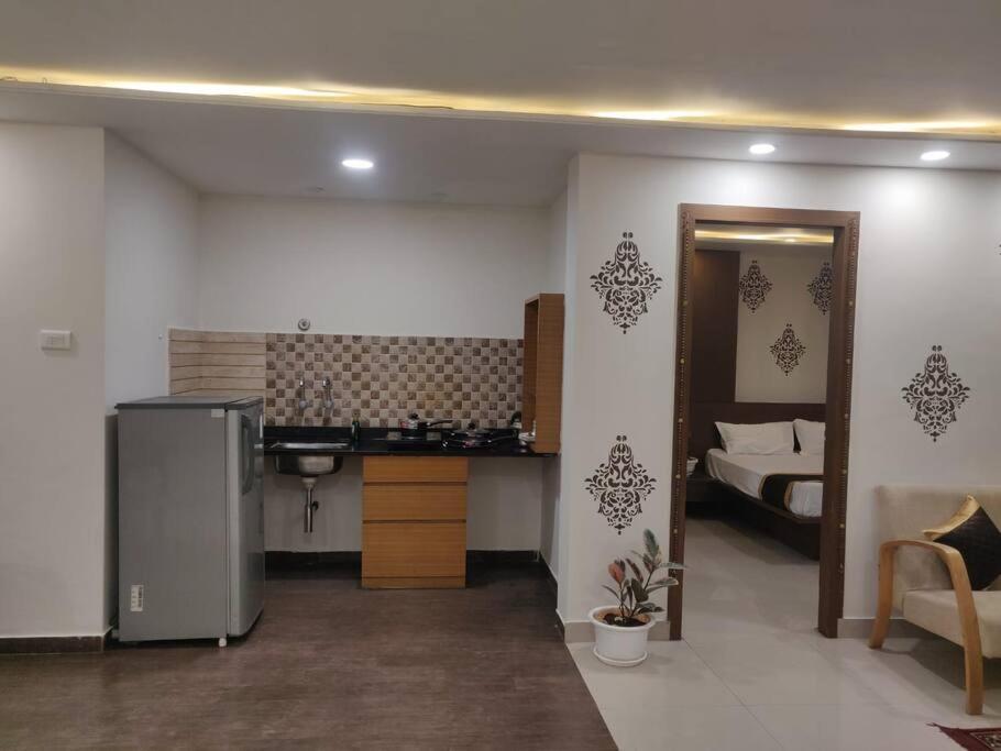 Happy Vibes Stay- 2+1bhk Flat @ Heart Of *