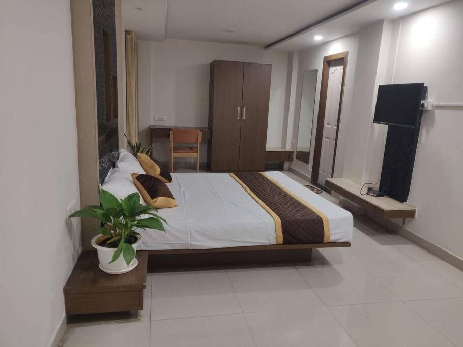 Happy Vibes Stay- 2+1bhk Flat @ Heart Of