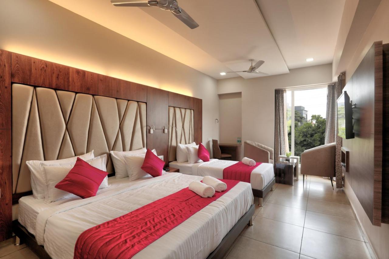 Hotel Lexus *