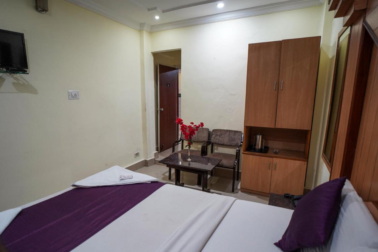 Prakaash Palace 2*