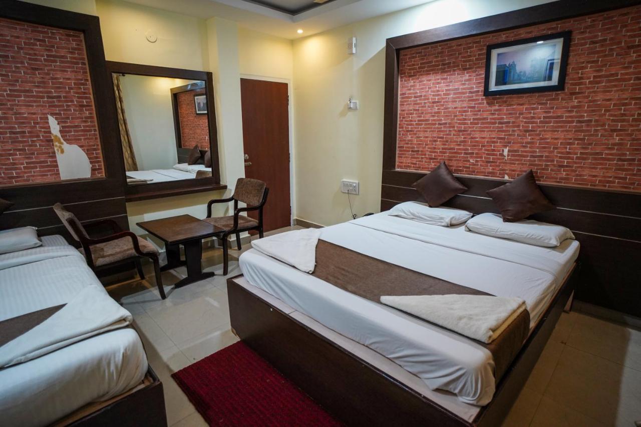 Hotel Prakaash Palace