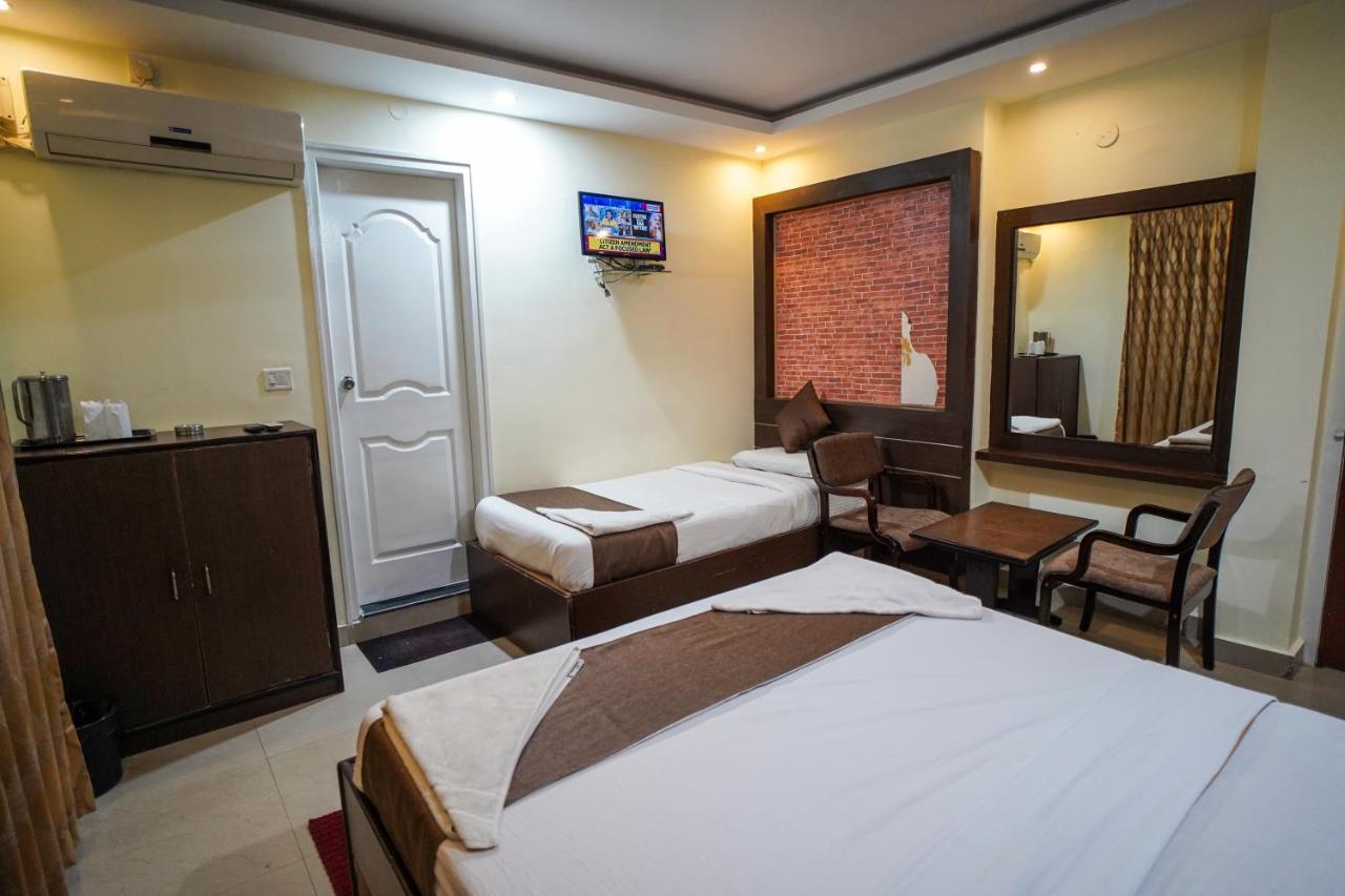 Prakaash Palace Hotel 2*