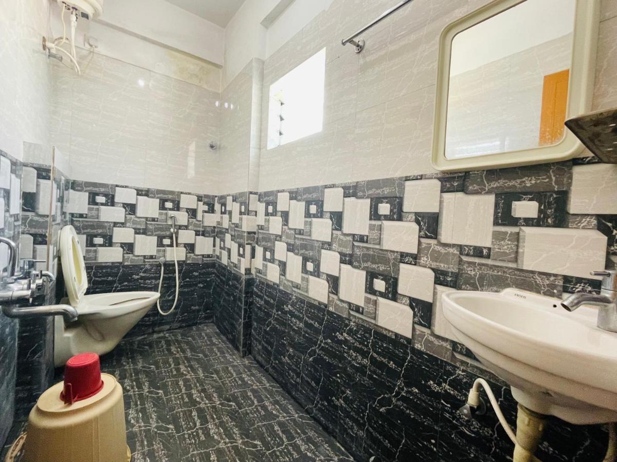 Hotel Crown Residency