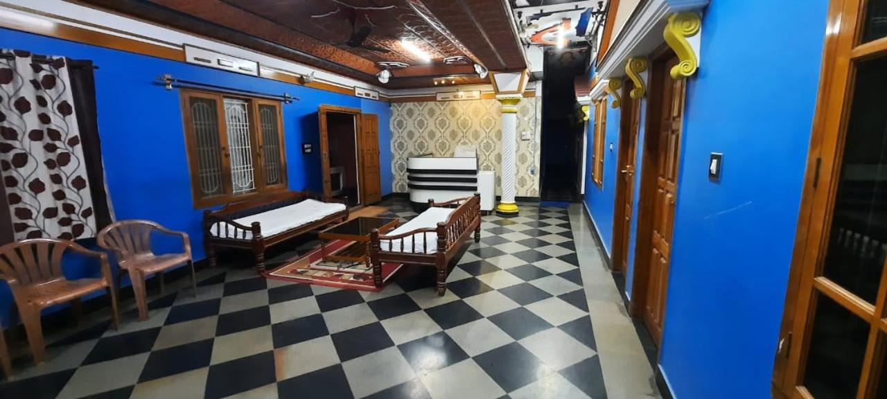 Hostel Kings - Sgh Mysore