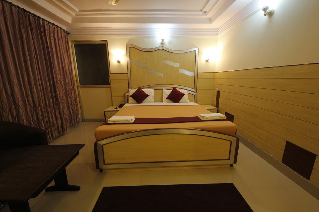 Hotel Prakaash Palace 4*