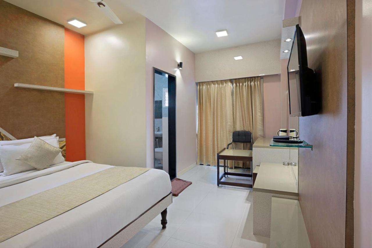 Hotel Mannars Deluxe Mysore