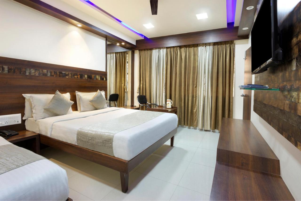 Hotel Mannars Deluxe Mysore