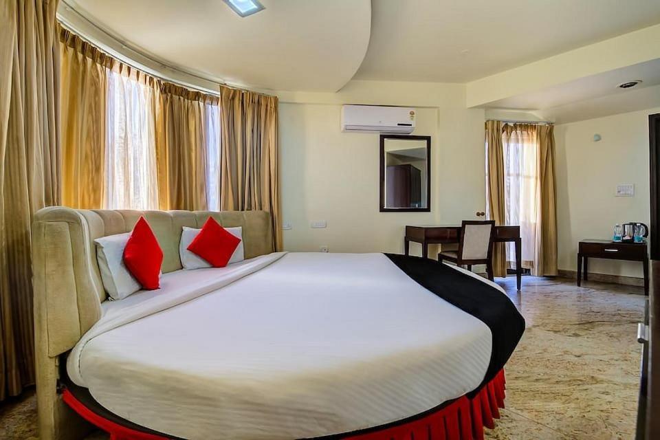 Hotel Crystal Paark 3*