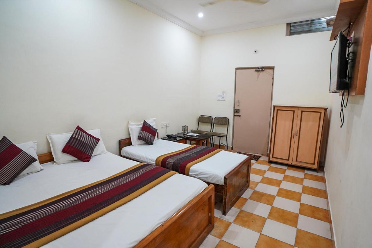 Hotel Prakaash Residency *