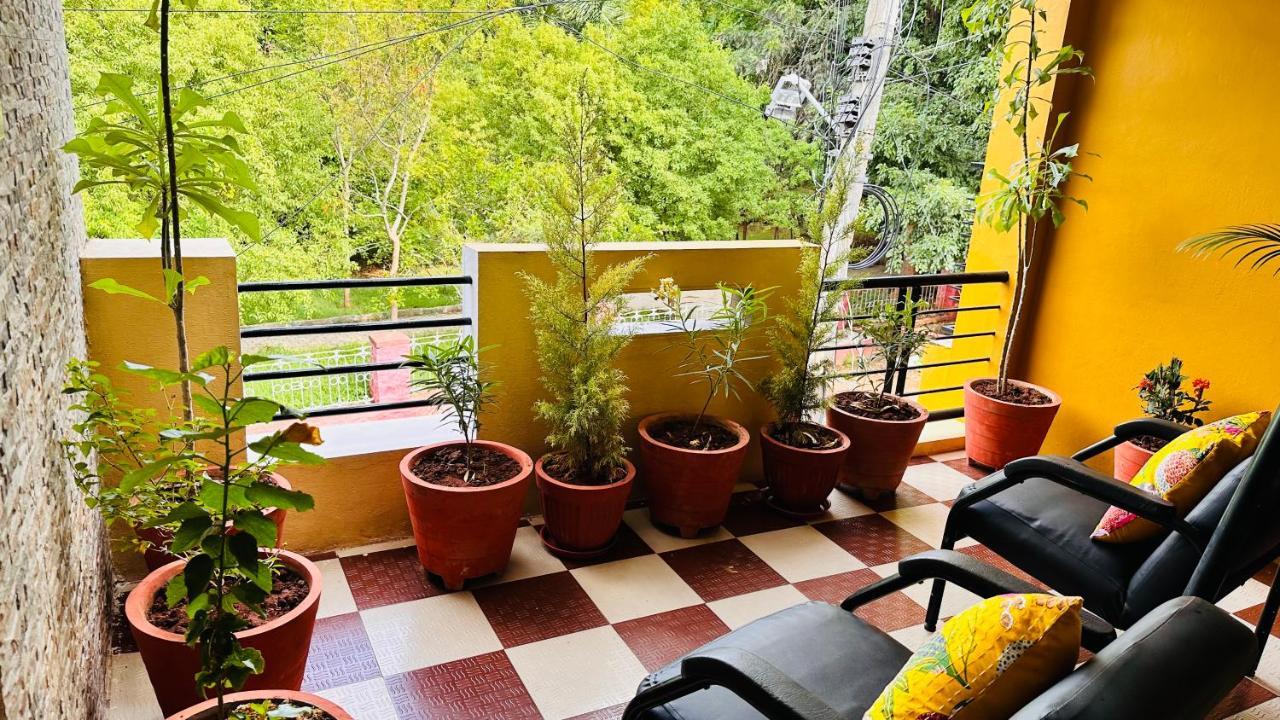 Raatree Homestay *