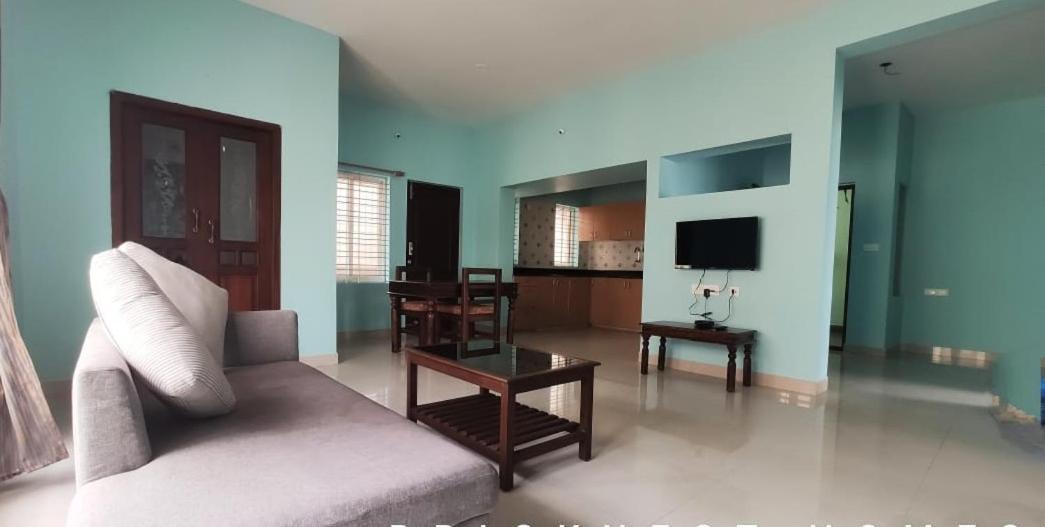 Apartment Eakansh Enclave *