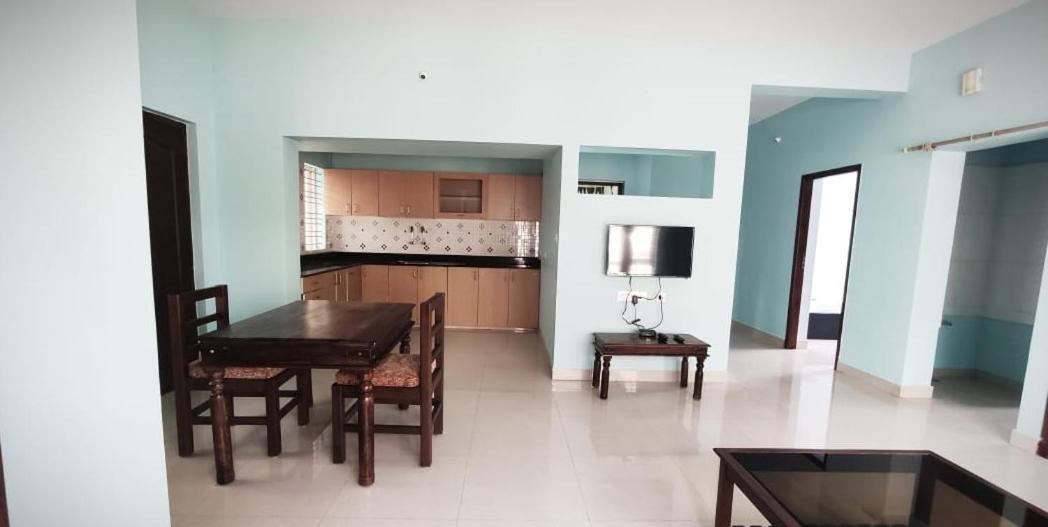 Apartment Eakansh Enclave *