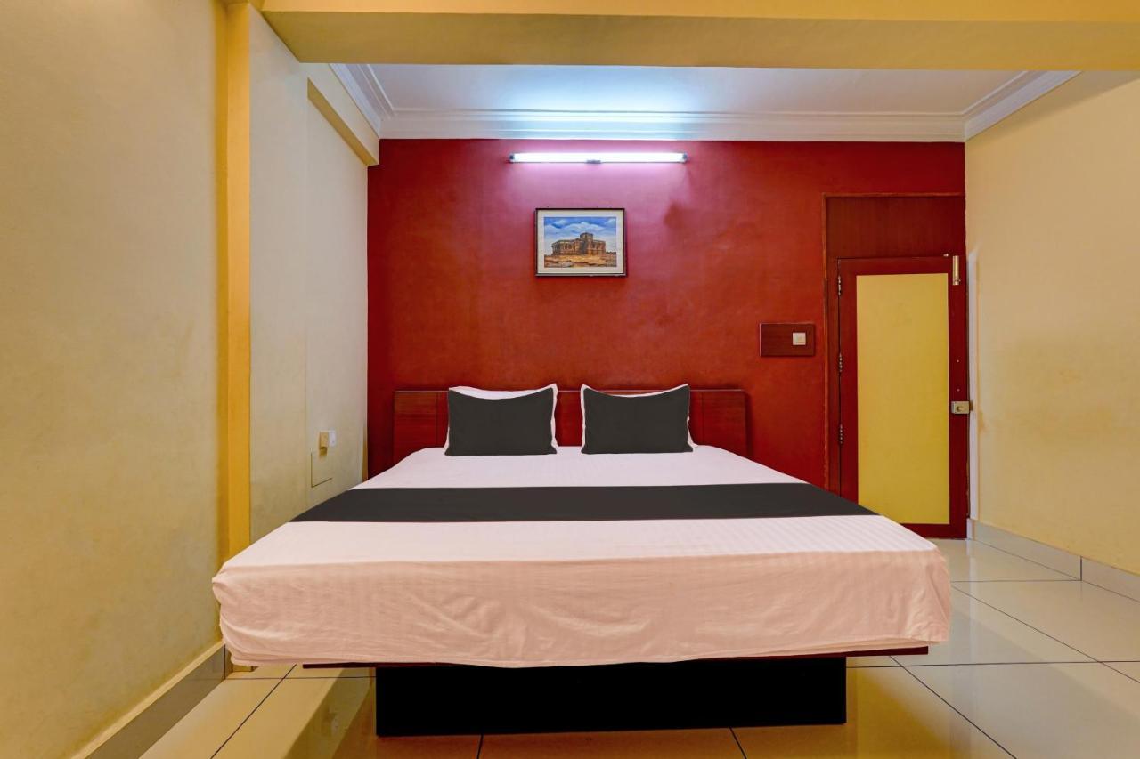 Hotel Oyo Flagship Kvc 3*