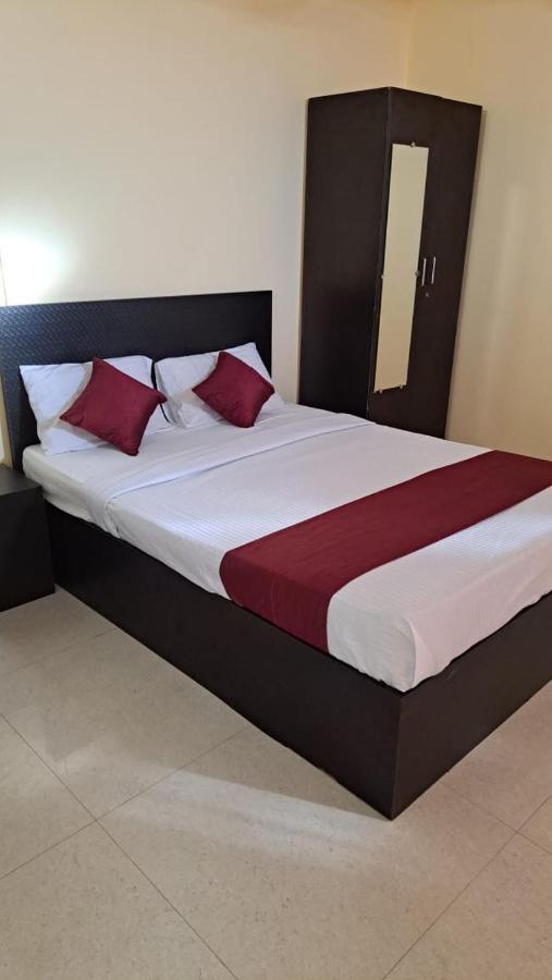 Hotel Vrs Residency