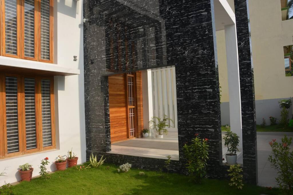 Villa Earth - Luxurious 5 Bhk Ac At