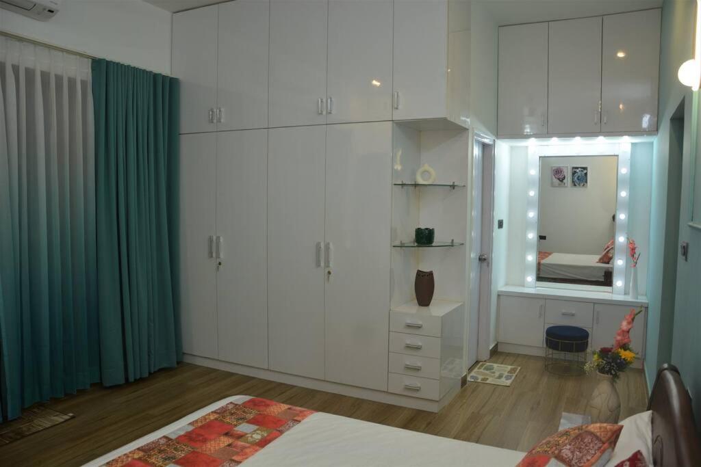 Villa Earth - Luxurious 5 Bhk Ac At