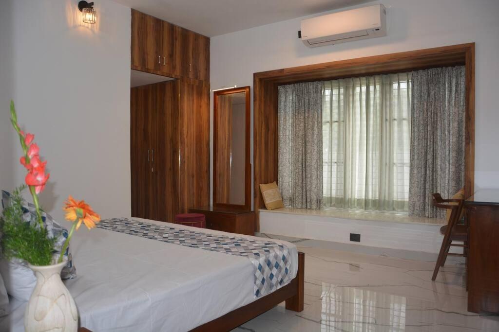 Earth - Luxurious 5 Bhk Ac At Villa