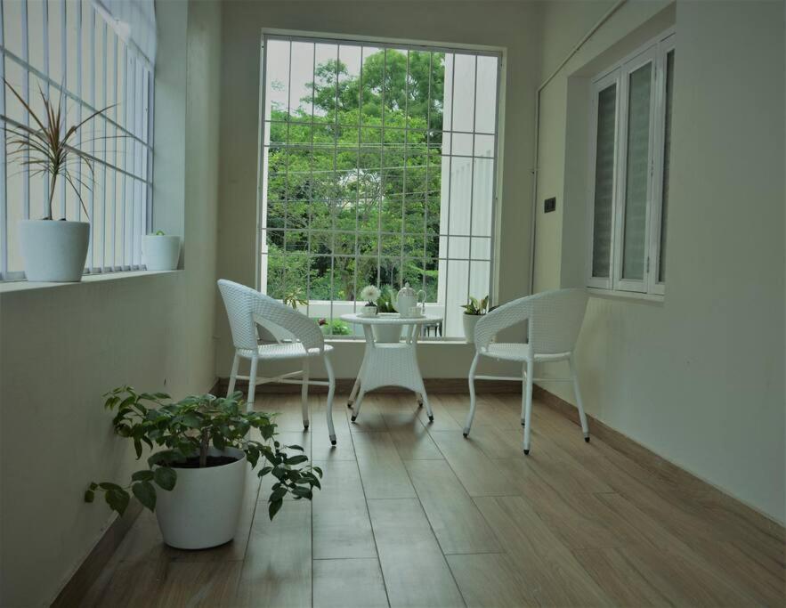 Earth - Luxurious 5 Bhk Ac At Villa Mysore