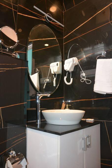Villa Earth - Luxurious 5 Bhk Ac At
