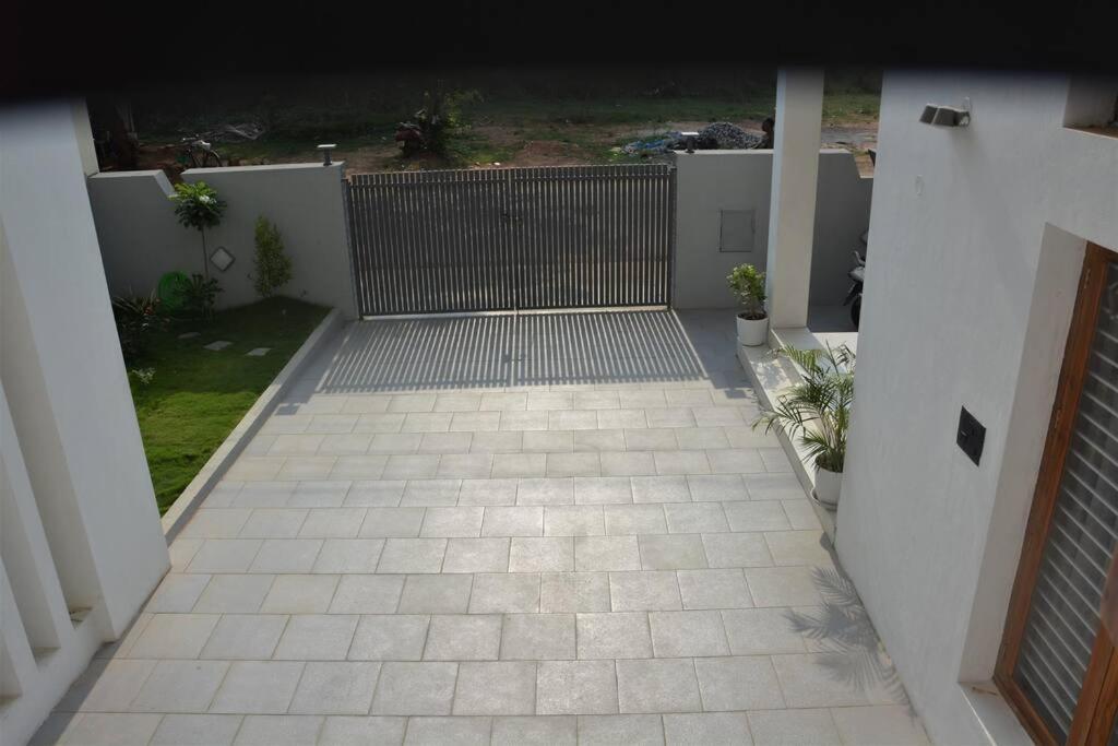 Earth - Luxurious 5 Bhk Ac At Villa *
