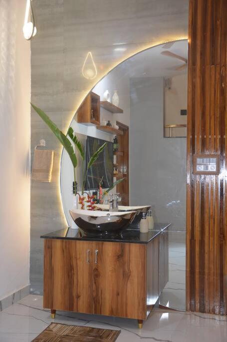 Villa Earth - Luxurious 5 Bhk Ac At *