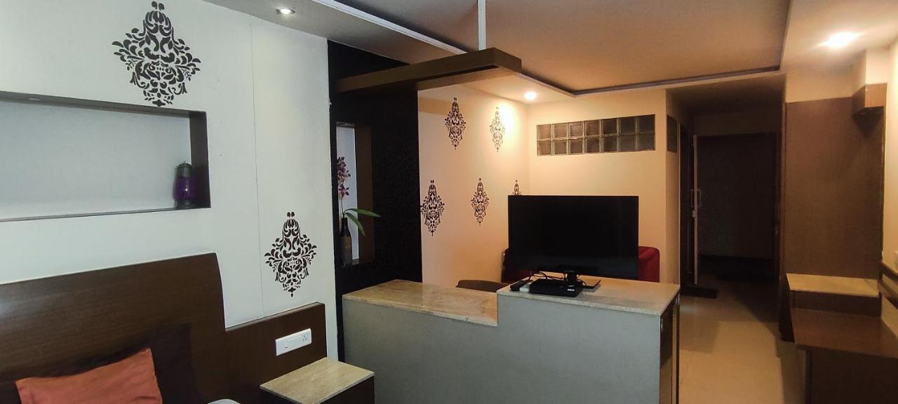 Happy Vibes Flats - Service Apartment *