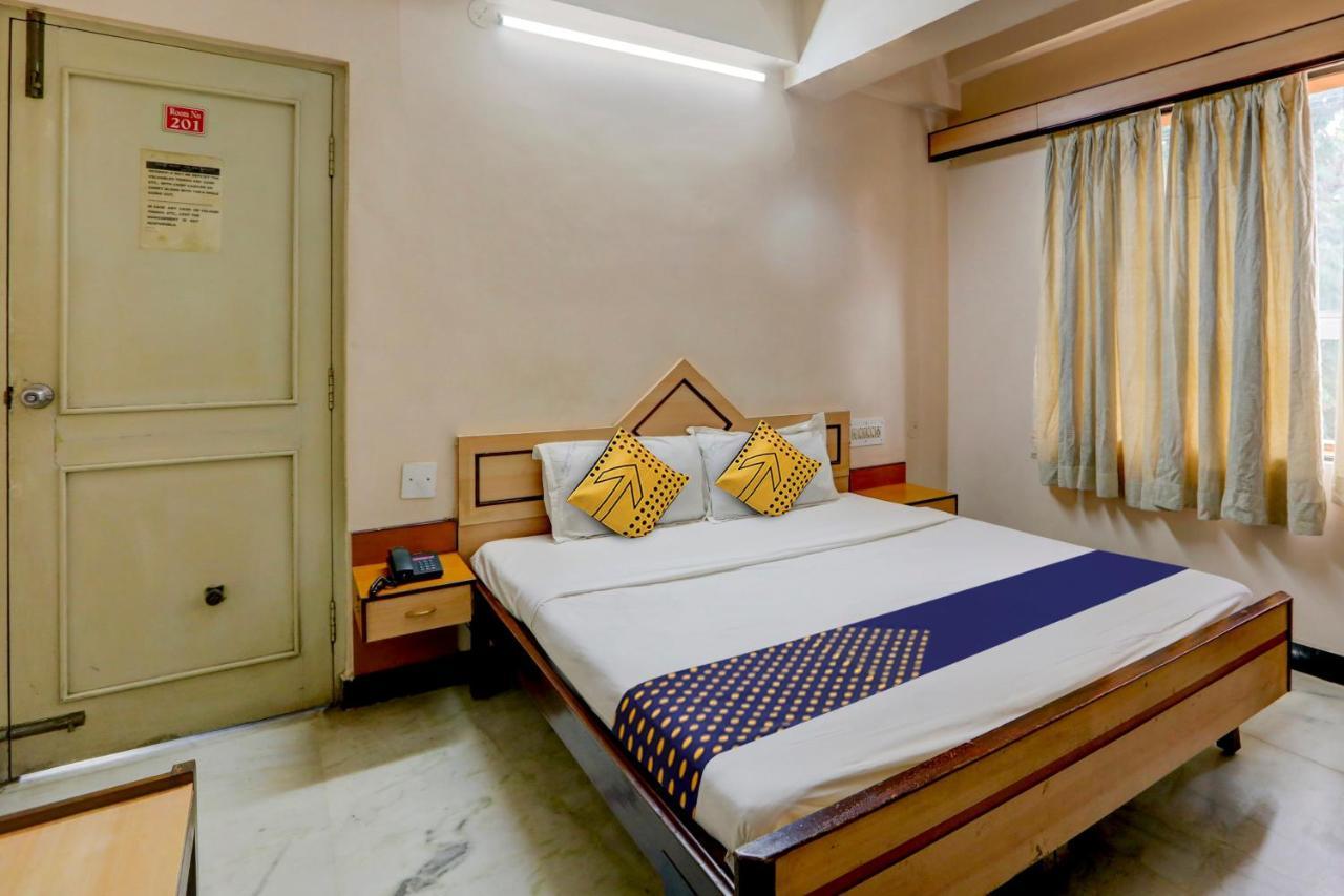 Spot On Iyengars Plaza 3* Mysore