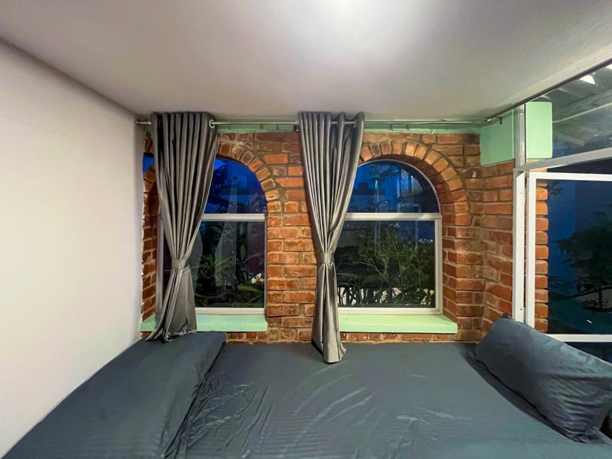 Rahees Bi Roambay - Backpacker Hostel Mysore