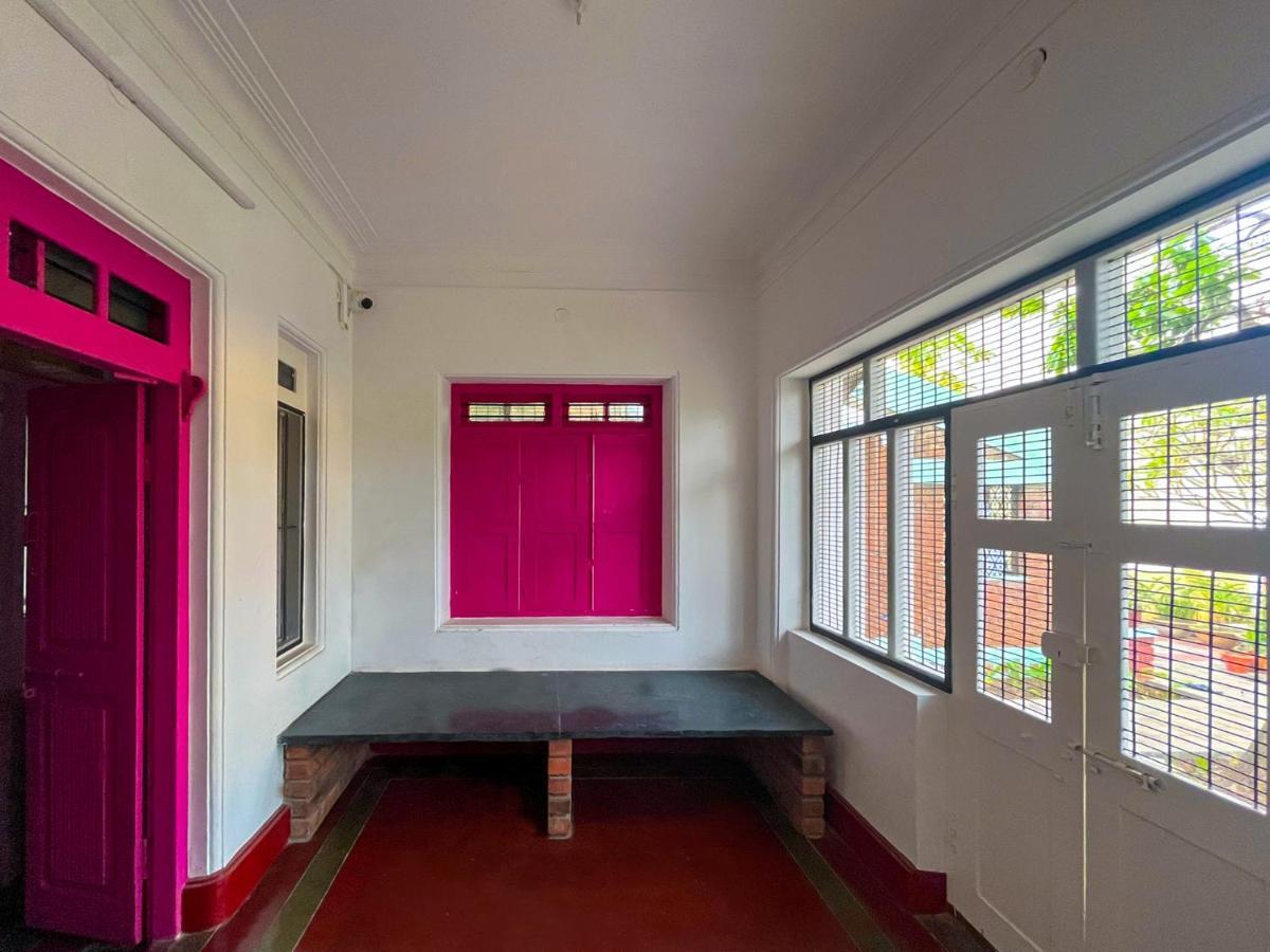 Hostel Rahees Bi Roambay - Backpacker
