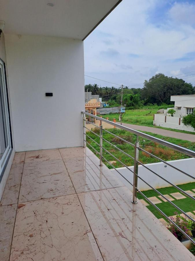 Villa Kolluri Nivasa Luxury Ac Ff Garden *
