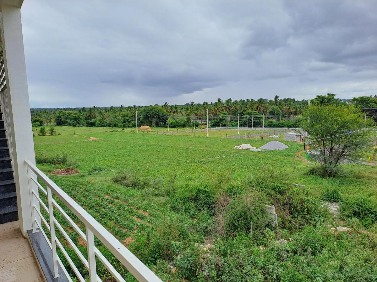 Kolluri Nivasa Luxury Ac Ff Garden Villa *