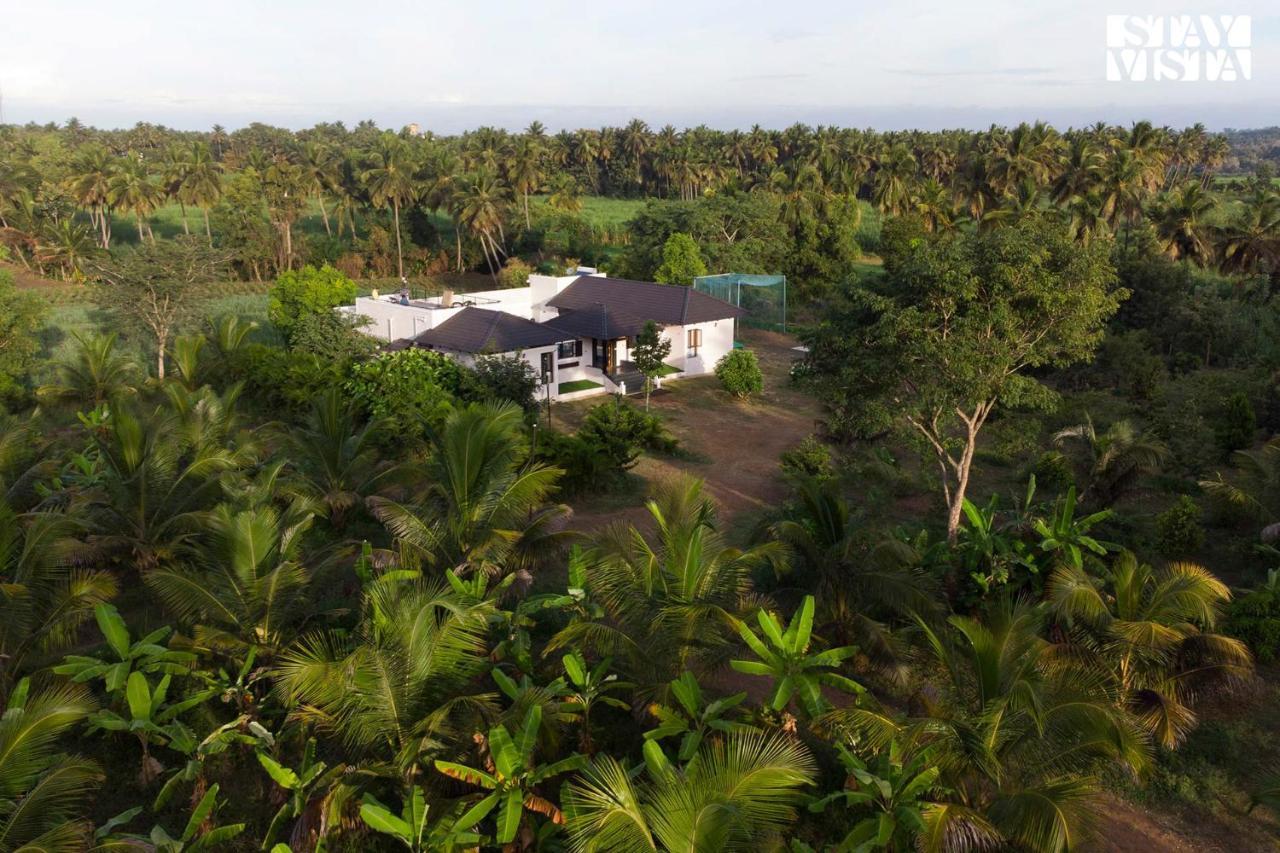 Stayvista At Ava - The With Breakfast & Miniature Golf Villa Mysore