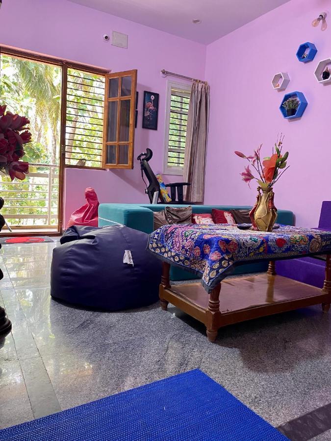 Apartment Lovely Private Queen Bed In Shared 2 Bhk Mysore