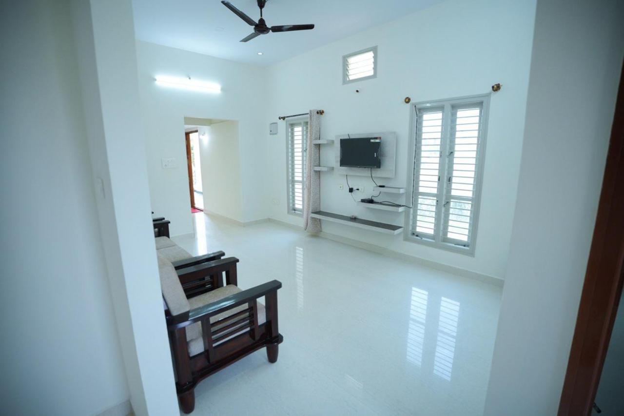 Velvet Vista Premier Service In Apartment *