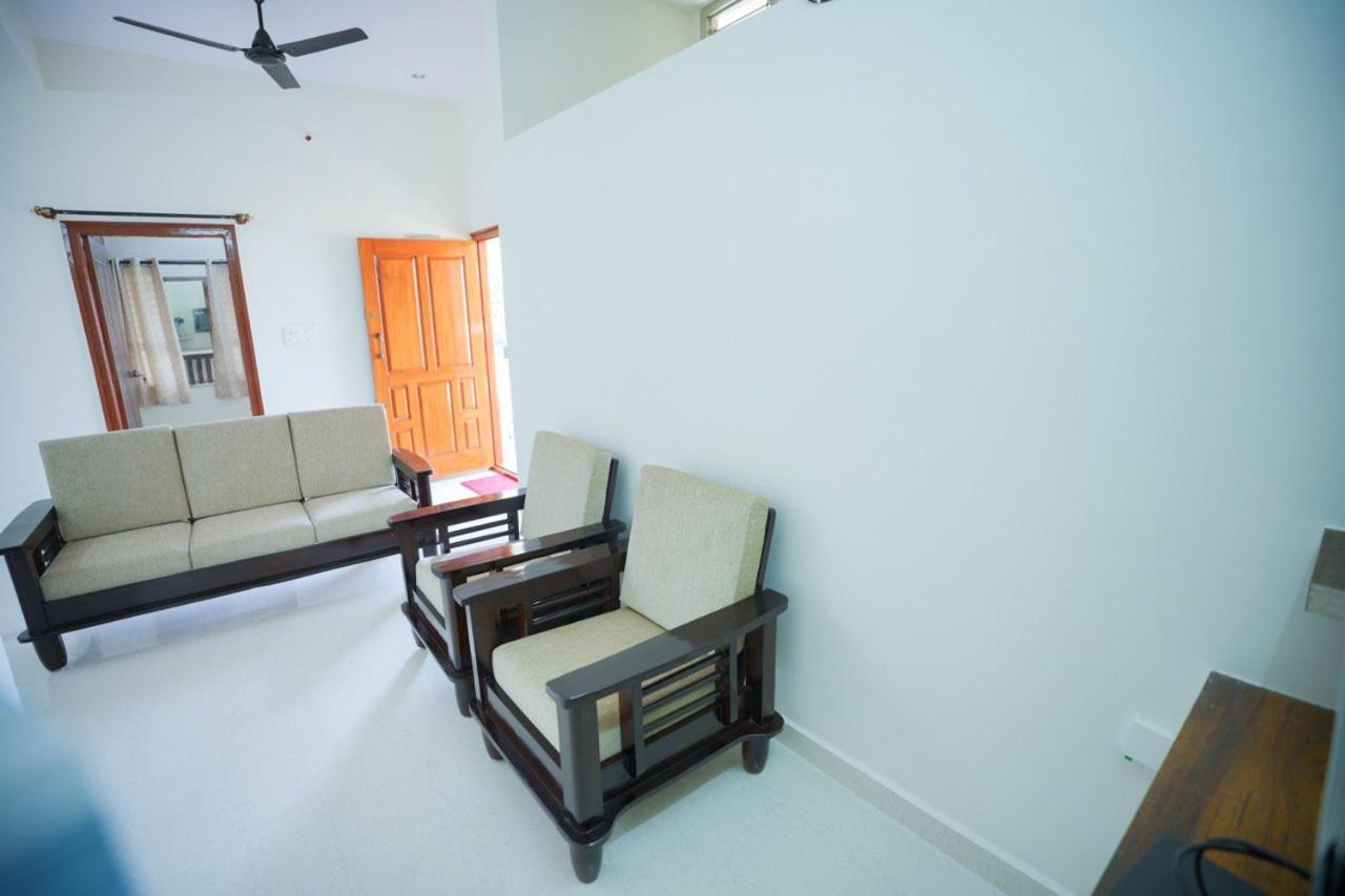 Velvet Vista Premier Service In Apartment