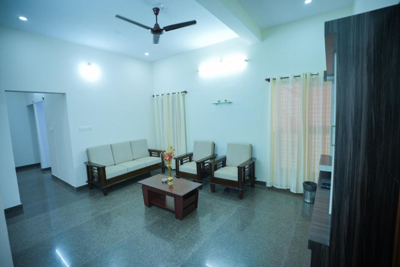 Velvet Vista Premier Service In Apartment