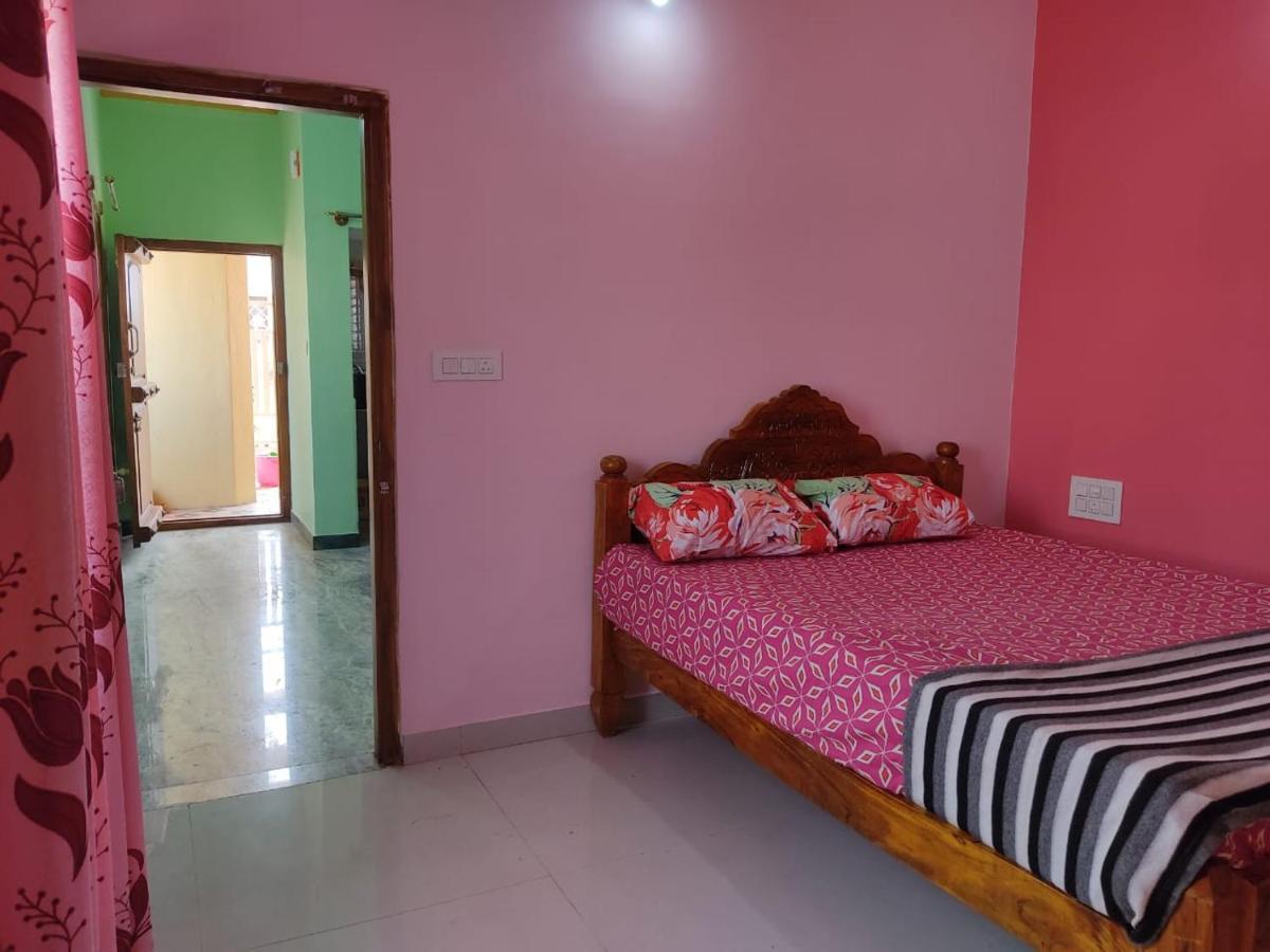 Vrindavan Apartment *