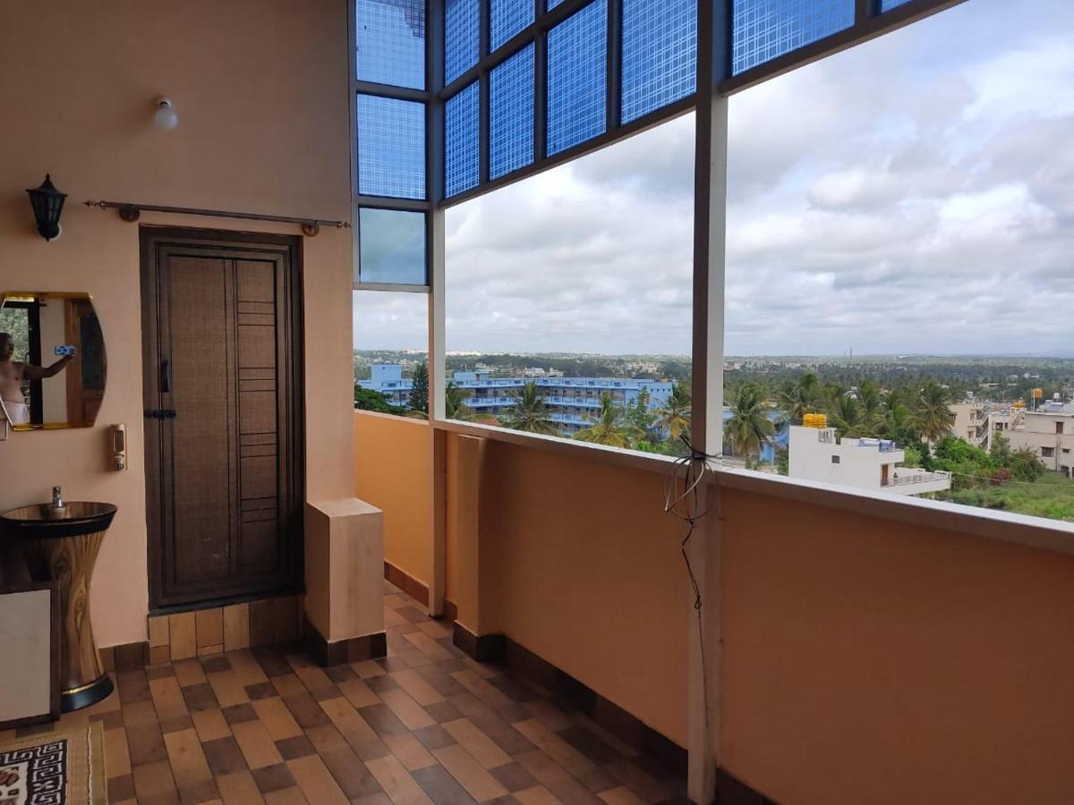 Apartment Vrindavan *