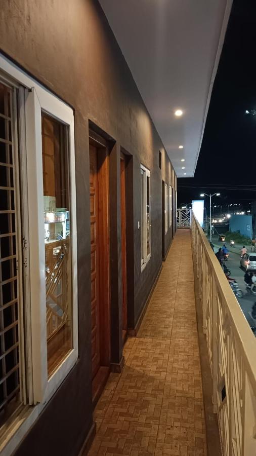 Hotel Wood Side Recidencyy