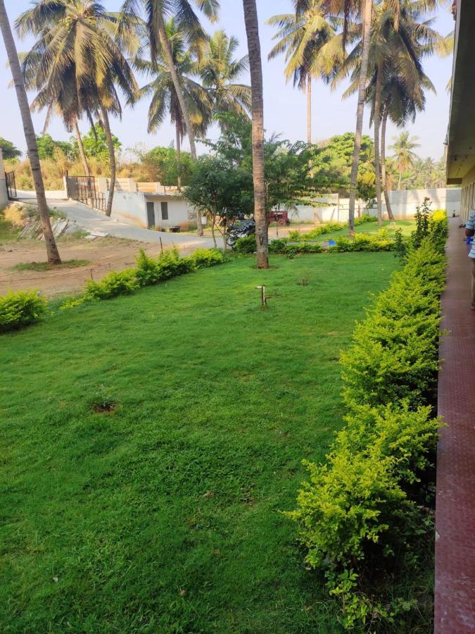 Hotel Yeshwitha Residency