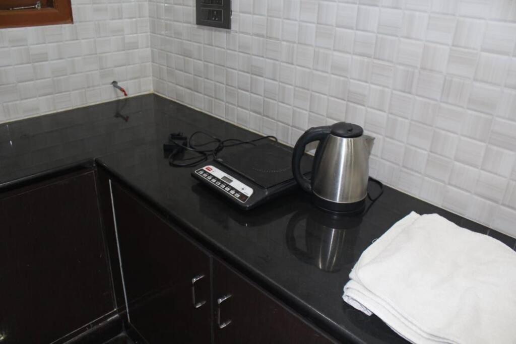 Near Zoo 2bhk Call- 8o882-37972