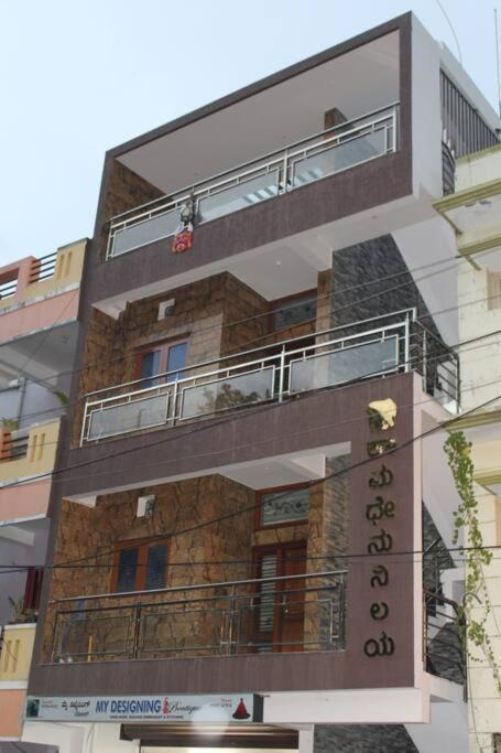 Near Zoo 2bhk Call- 8o882-37972 *