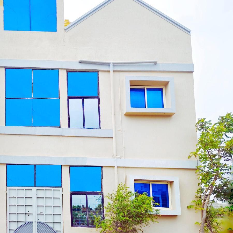 Mannat *